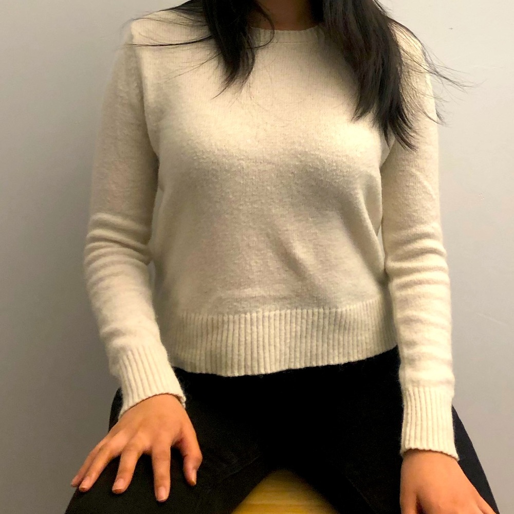 Ivory cropped sweater from Zara 🥰